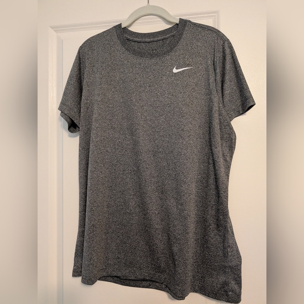 Nike Women's Dri Fit Legend T-shirt